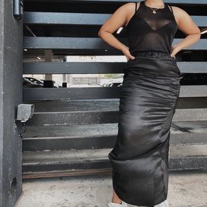 Soft Pillar Skirt ( CUPRO )